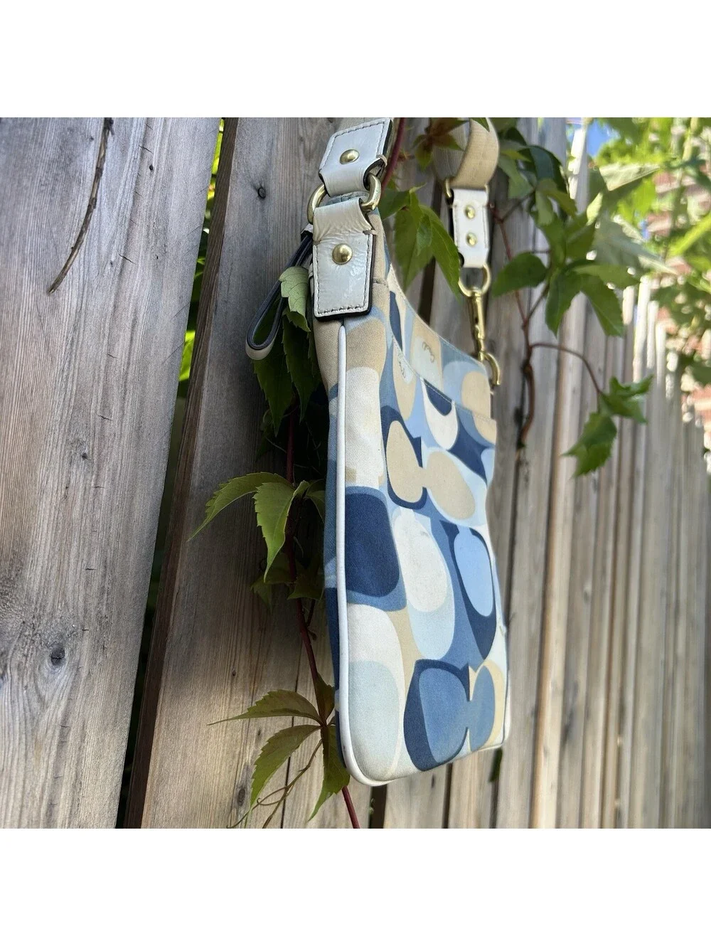 Coach Poppy Op Art Crossbody Swingpack Bag Women Blue Cream Monogram
